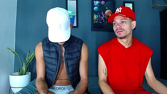 Snapshot of Friendsofeverything_ chatting on 18, 12, 2024 Friendsofeverything  online show from 18, 12, 2024