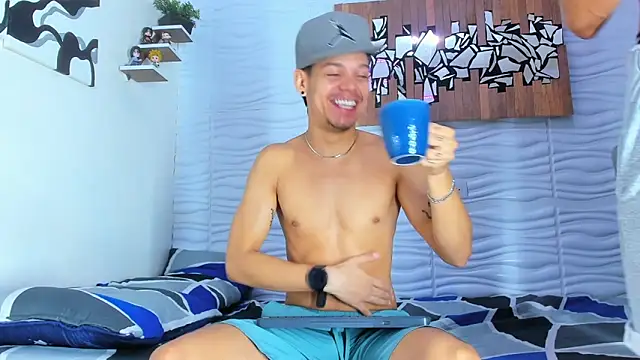 Snapshot of Friendsofeverything_ chatting on 24, 9, 2025 Friendsofeverything  online show from 24, 9, 2025