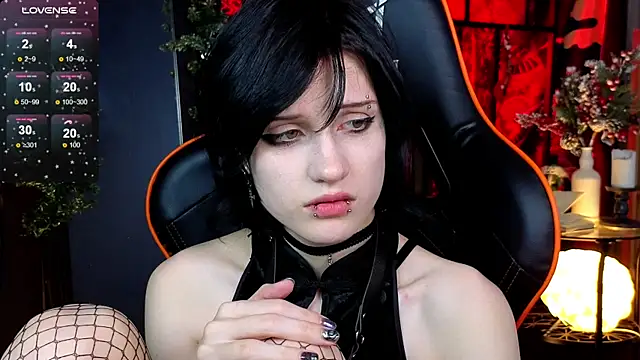 dark vamp  online show from 21, 12, 2024