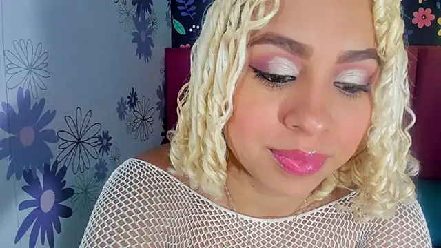 Lucy White   online show from 6, 10, 2025