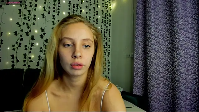 Kitty Katrine online show from 16, 12, 2024