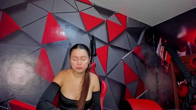 Snapshot of Hana_and_Zeta chatting on 21, 10, 2025 Hana and Zeta online show from 21, 10, 2025