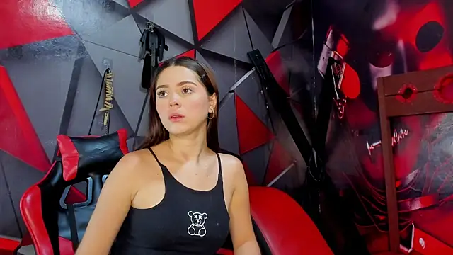 Snapshot of Hana_and_Zeta chatting on 4, 11, 2025 Hana and Zeta online show from 4, 11, 2025