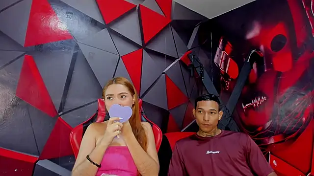 Snapshot of Hana_and_Zeta chatting on 4, 12, 2025 Hana and Zeta online show from 4, 12, 2025