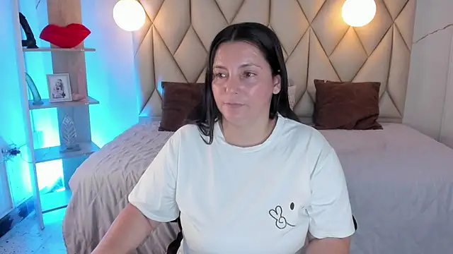 angelswets online show from 4, 7, 2026