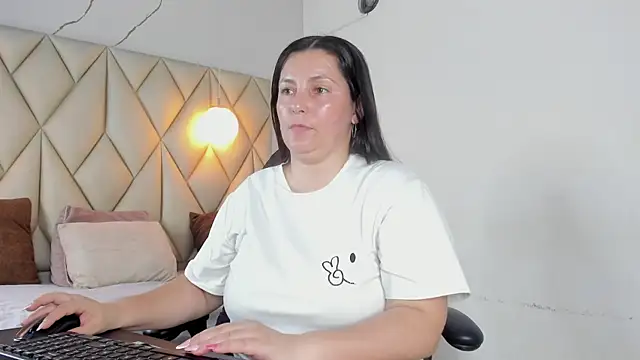 angelswets online show from 1, 8, 2026