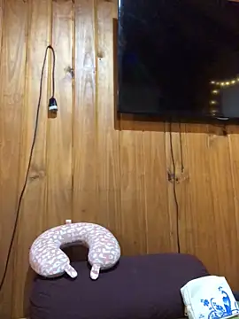 Snapshot of EffyScarlet chatting on 1, 10, 2025 EffyScarlet online show from 1, 10, 2025