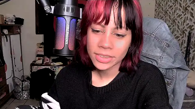 Snapshot of Liv_Alt chatting on 13, 6, 2026 Liv Alt online show from 13, 6, 2026