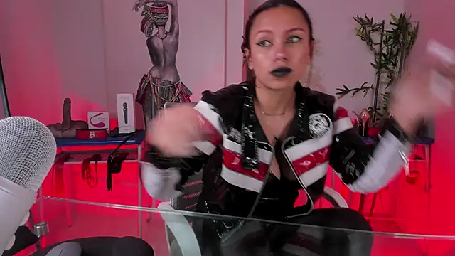 Snapshot of lilith-deveraux chatting on 30, 1, 2025 lilith-deveraux online show from 30, 1, 2025
