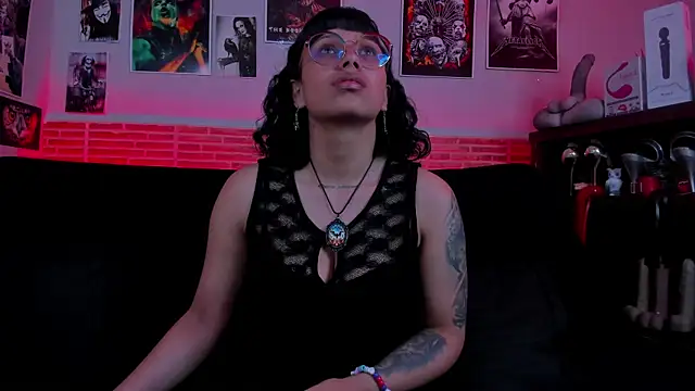 Snapshot of lilith-deveraux chatting on 17, 9, 2025 lilith-deveraux online show from 17, 9, 2025