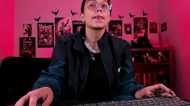 lilith-deveraux online show from 28, 11, 2025