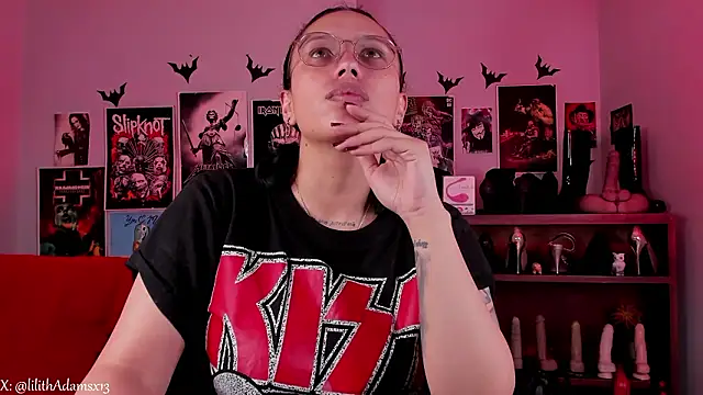 lilith-deveraux online show from 3, 3, 2026