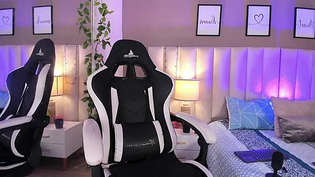 dayanne07 online show from 6, 10, 2025