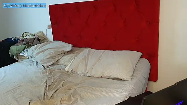 NicoDavisHere online show from 8, 7, 2026