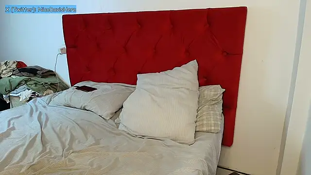 NicoDavisHere online show from 11, 7, 2026