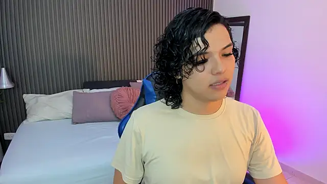 Snapshot of Axel_brunette1 chatting on 23, 5, 2026 Axel brunette1 online show from 23, 5, 2026