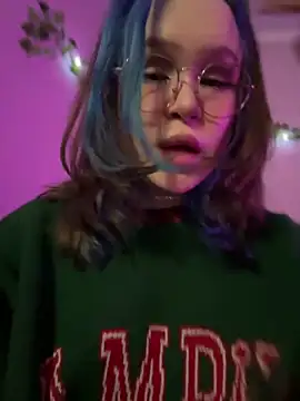 Snapshot of MaddisonHaas chatting on 13, 12, 2024 MaddisonHaas online show from 13, 12, 2024