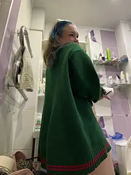 Snapshot of MaddisonHaas chatting on 5, 2, 2025 MaddisonHaas online show from 5, 2, 2025