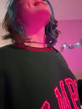 Snapshot of MaddisonHaas chatting on 5, 2, 2025 MaddisonHaas online show from 5, 2, 2025