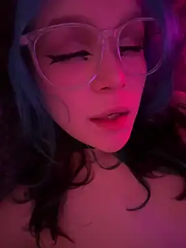 Snapshot of MaddisonHaas chatting on 21, 3, 2025 MaddisonHaas online show from 21, 3, 2025