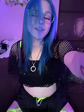 Snapshot of MaddisonHaas chatting on 9, 9, 2025 MaddisonHaas online show from 9, 9, 2025