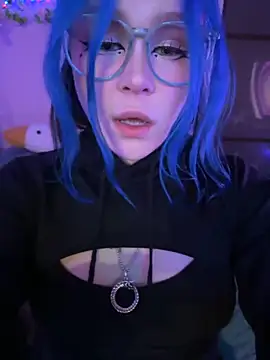 Snapshot of MaddisonHaas chatting on 13, 10, 2025 MaddisonHaas online show from 13, 10, 2025