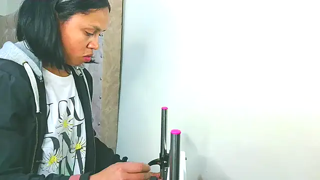 Samary thomas online show from 7, 10, 2025