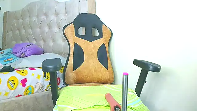 Samary thomas online show from 5, 11, 2025