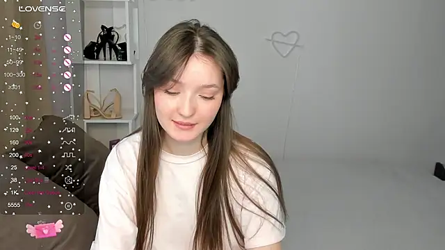 Fairyy Moon online show from 8, 10, 2025