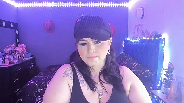 Ivonnee   online show from 19, 12, 2024