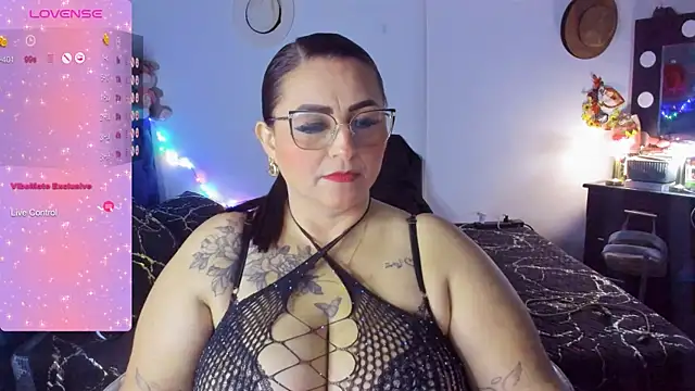 Ivonnee   online show from 19, 1, 2025