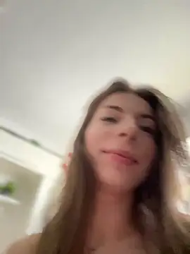 Mia Ethan online show from 4, 1, 2025