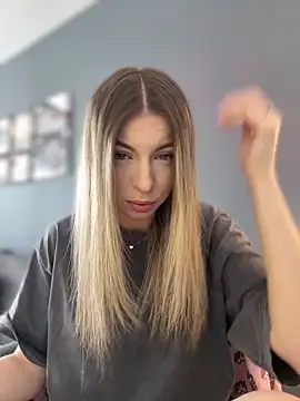 Mia Ethan online show from 6, 5, 2026