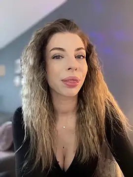 Mia Ethan online show from 9, 5, 2026