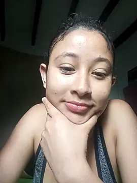 Milkdulce1 online show from 4, 12, 2025