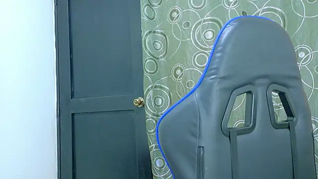 lindsayhoffman18 online show from 22, 3, 2026