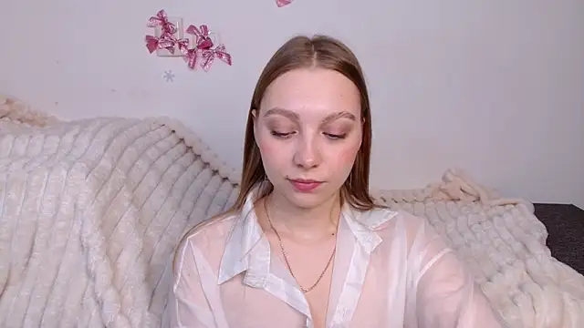 bellaa love  online show from 18, 3, 2026