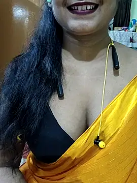 yoursweety09 online show from 28, 7, 2026