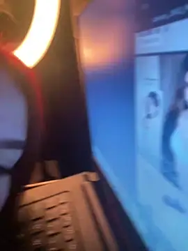 Im Valen Cute online show from 3, 2, 2025