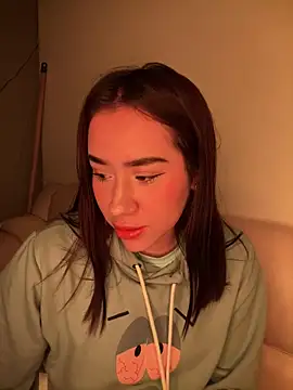 Im Valen Cute online show from 19, 9, 2025