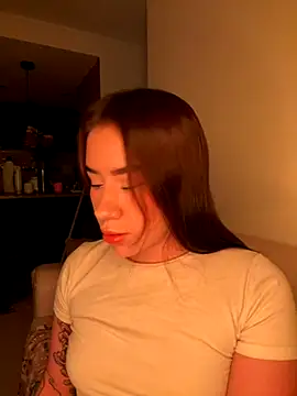 Im Valen Cute online show from 25, 9, 2025