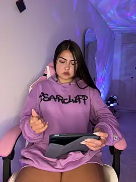 gabbyfoox online show from 12, 12, 2024