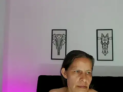 Milf karlye online show from 4, 2, 2025