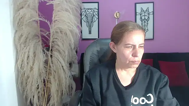 Milf karlye online show from 10, 9, 2025