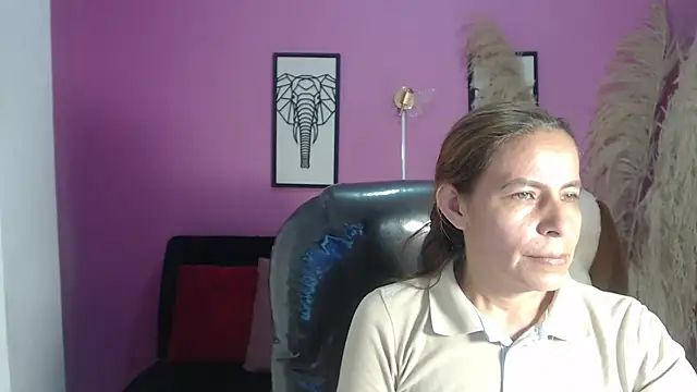 Milf karlye online show from 30, 10, 2025