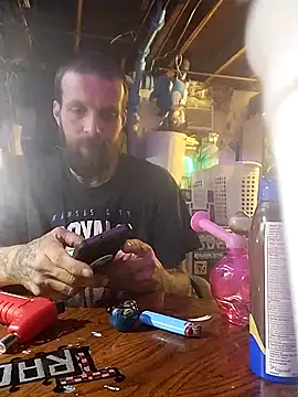 Whipit323 online show from 22, 12, 2024