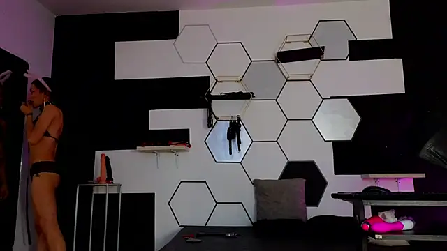 haileycat online show from 5, 2, 2025