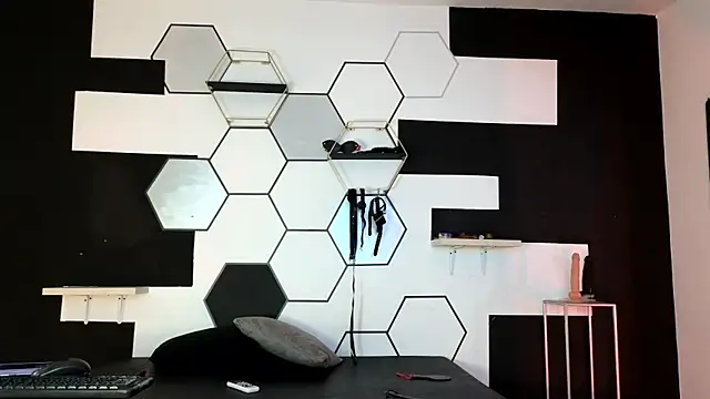 haileycat online show from 19, 2, 2025