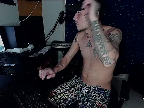 Snapshot of patrik_tattoo_ chatting on 5, 12, 2024 patrik tattoo online show from 5, 12, 2024