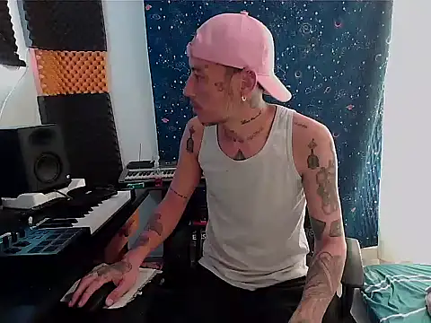 Snapshot of patrik_tattoo_ chatting on 10, 1, 2025 patrik tattoo online show from 10, 1, 2025